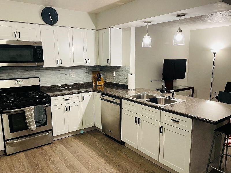 Furnished Finder property 341068_1 photo 3