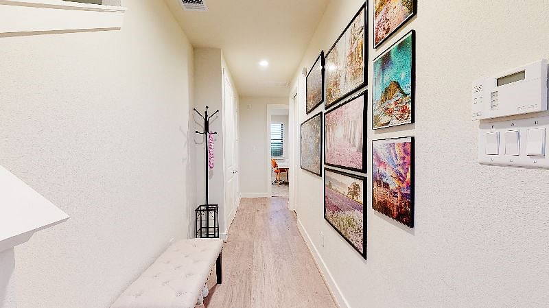 Furnished Finder property 341242_2 photo 3