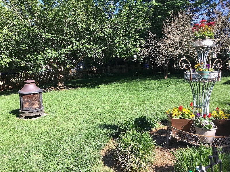 Fenced yard and firepit.
Firewood, fire pit tools and chairs provided