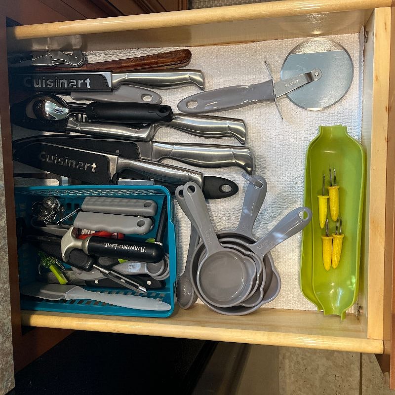 Cooking utensils, knives