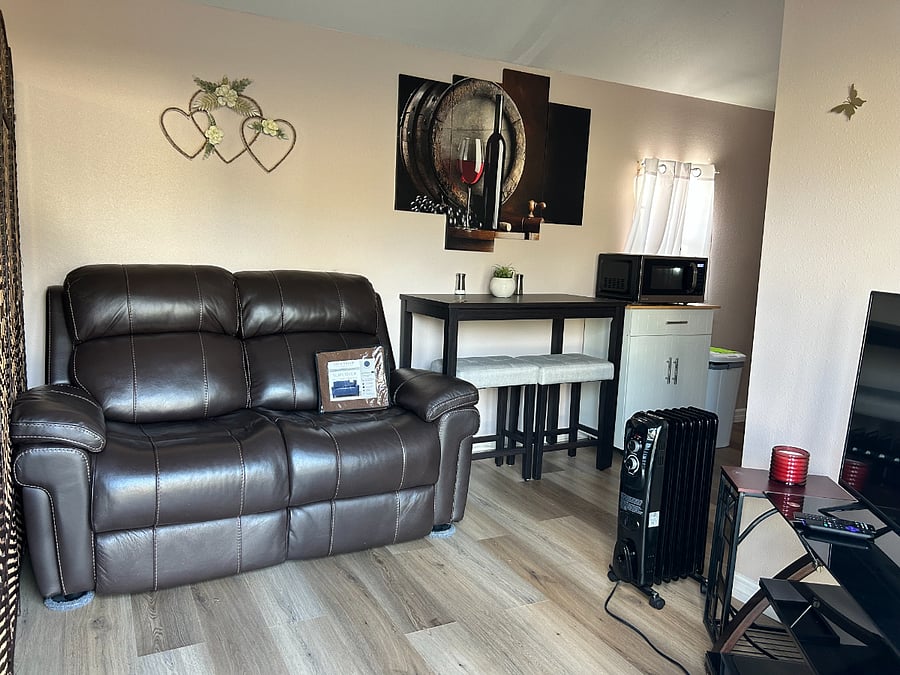 Furnished Finder property 341791_2 photo 3