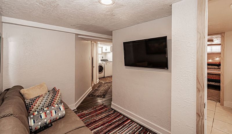 Furnished Finder property 341909_1 photo 27