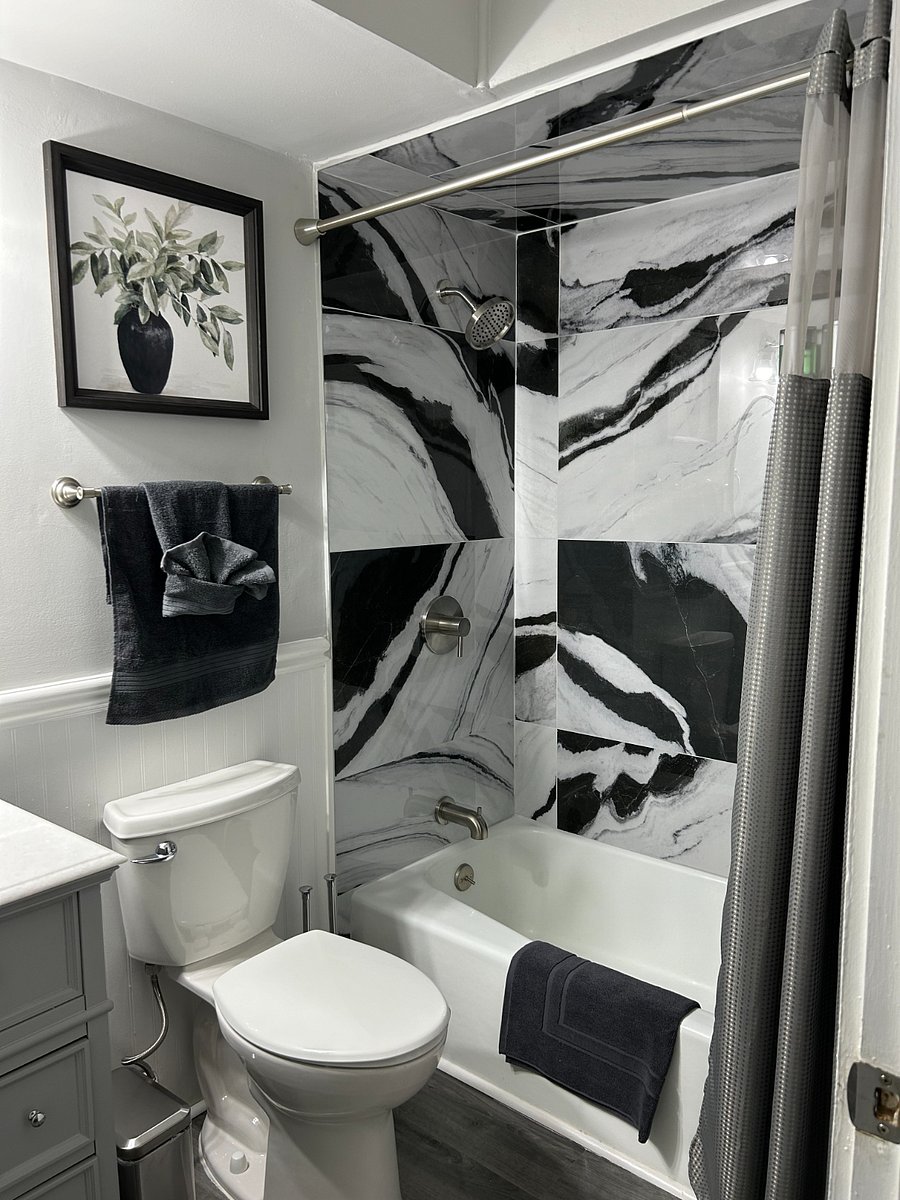 Main bathroom