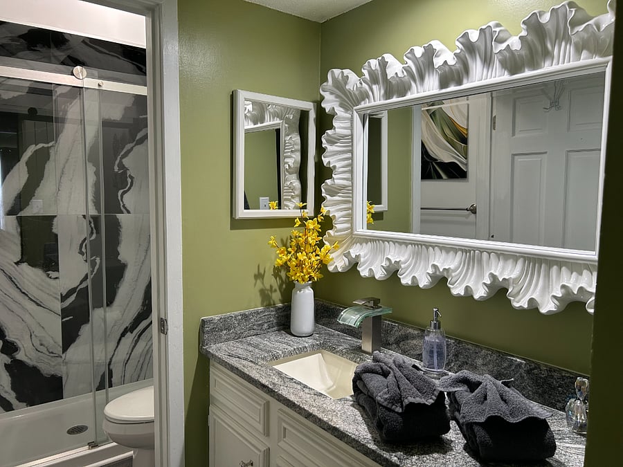Master bedroom bathroom