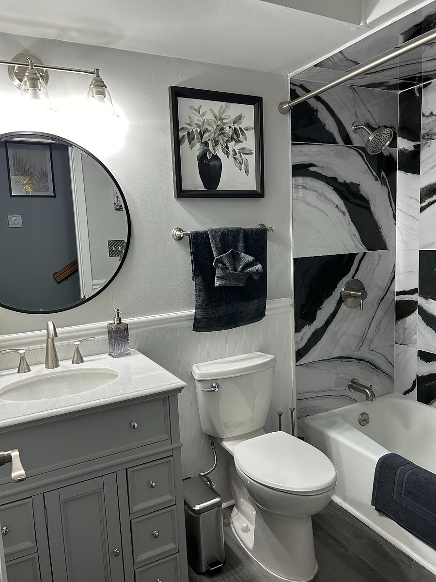 Main bathroom