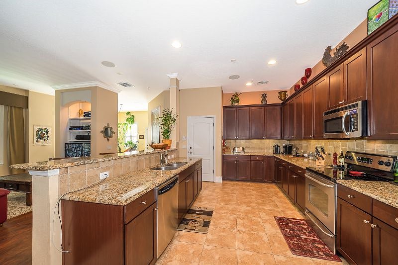 Furnished Finder property 342048_1 photo 9