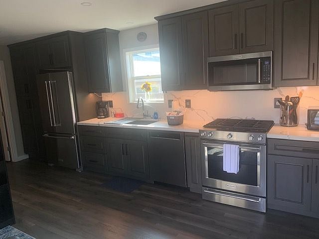 Full Size Kitchen