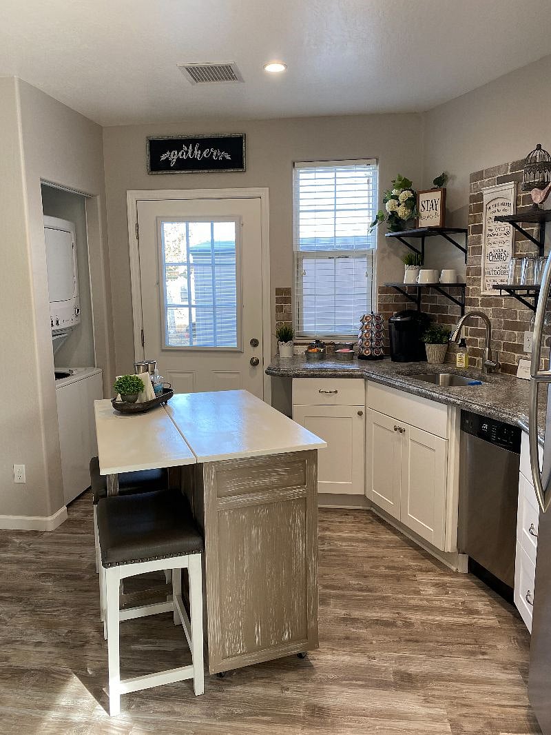 Furnished Finder property 342283_1 photo 6