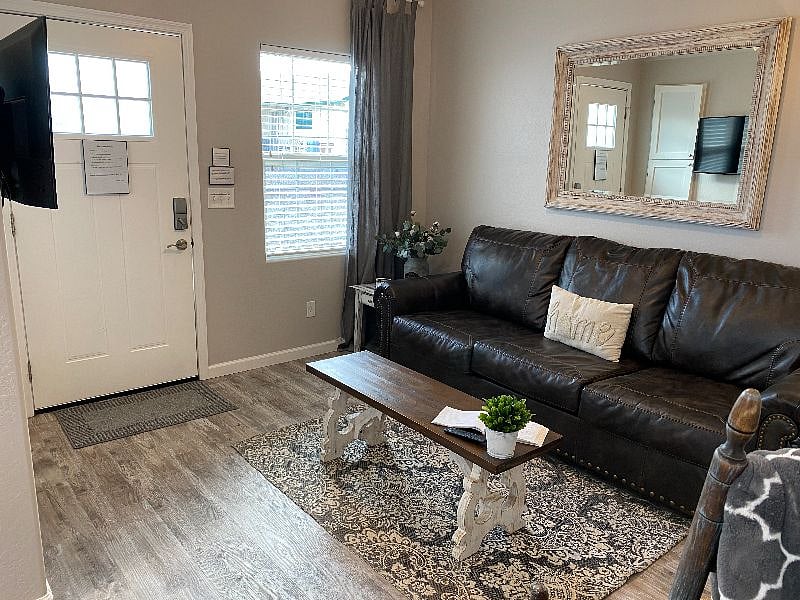 Furnished Finder property 342283_1 photo 3