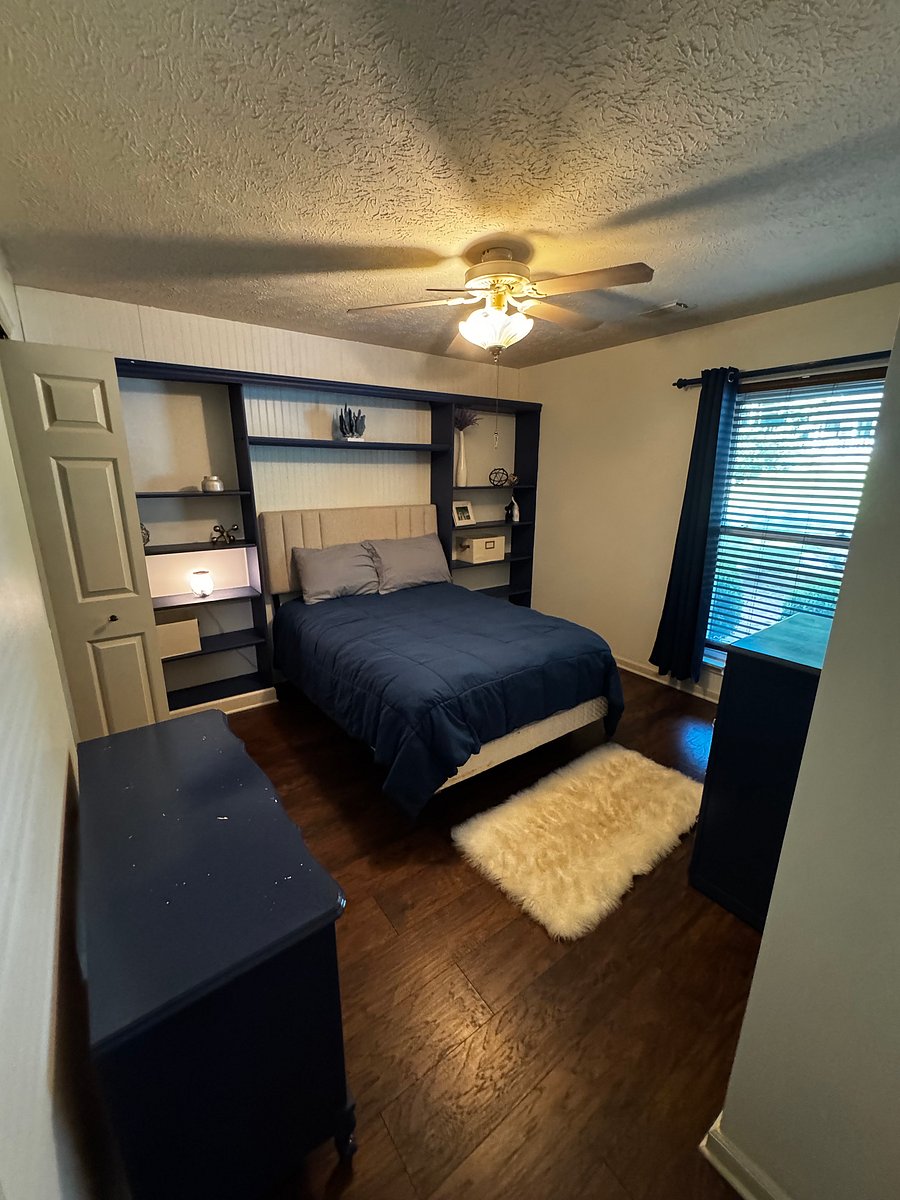 Full sized bed