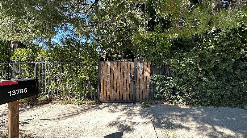 Furnished Finder property 343602_1 photo 15