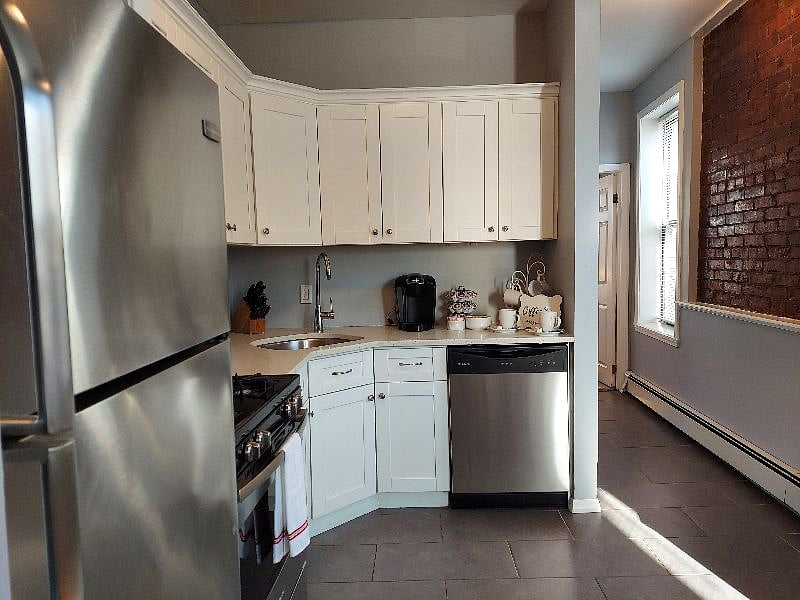 Refrigerator and dishwasher available as well