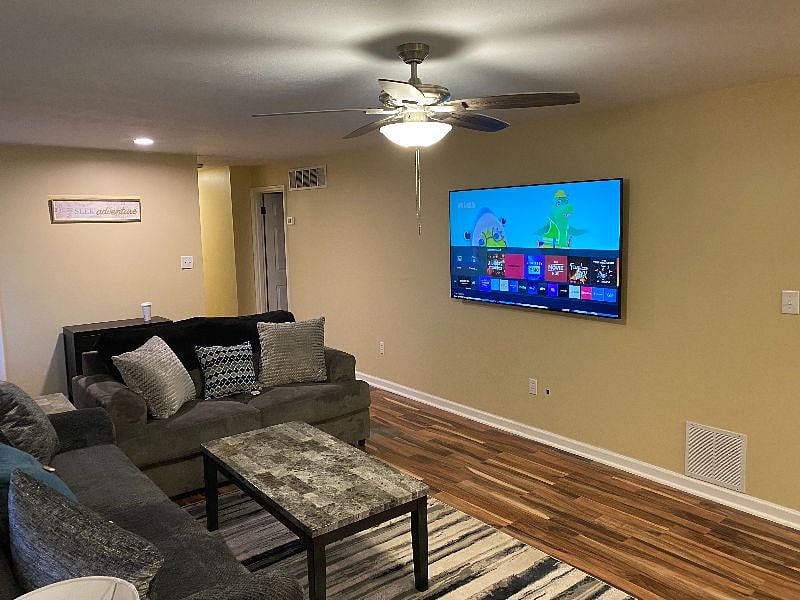 NIGHT VIEW LIVING ROOM