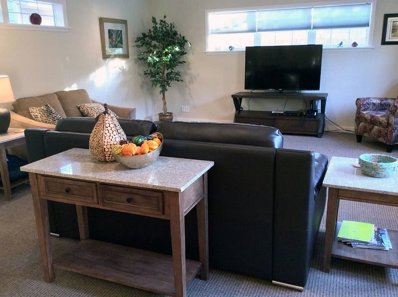 Large HD TV and fast streaming wi-fi