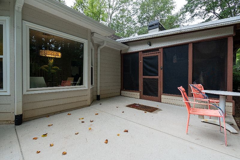 Our Eat In Kitchen looks out to total green space. Hungry yet ?