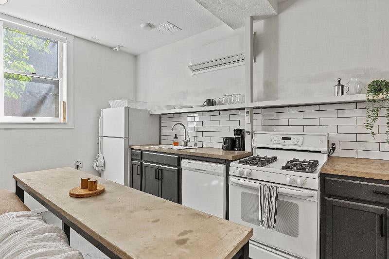 Furnished Finder property 343917_1 photo 7