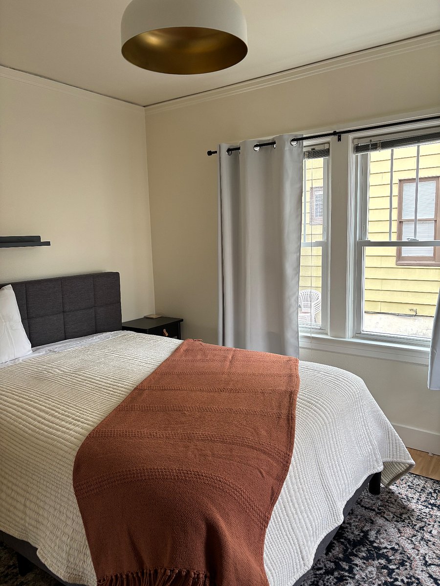 Bedding and brand new mattress provided.