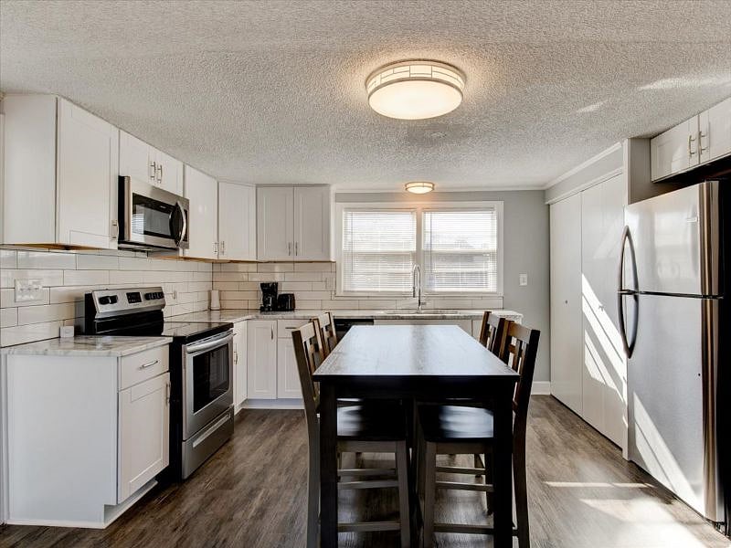 Furnished Finder property 343995_1 photo 3