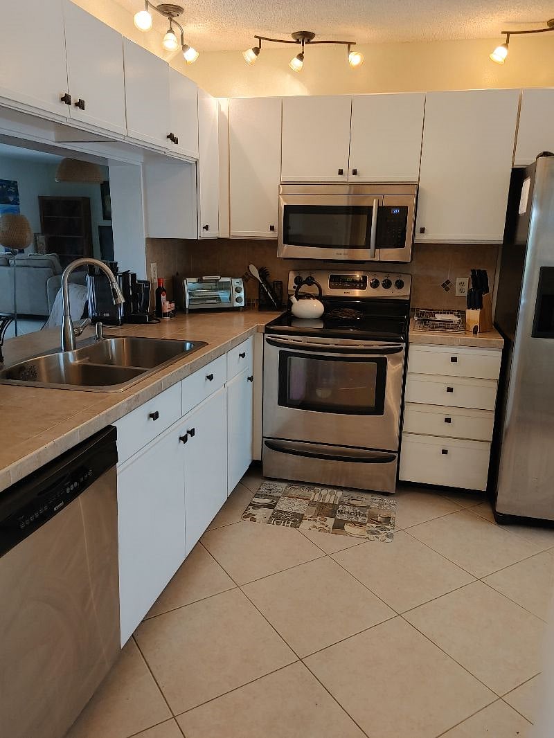 Furnished Finder property 344004_1 photo 19