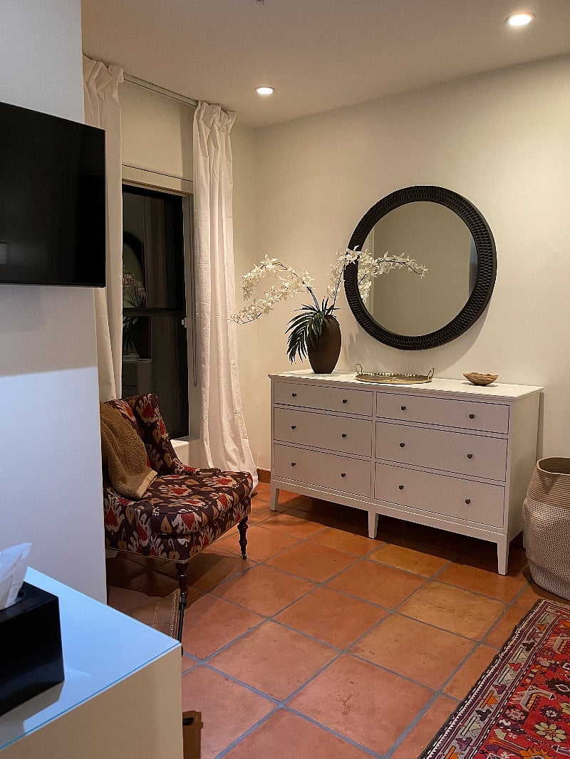Master bedroom sitting area