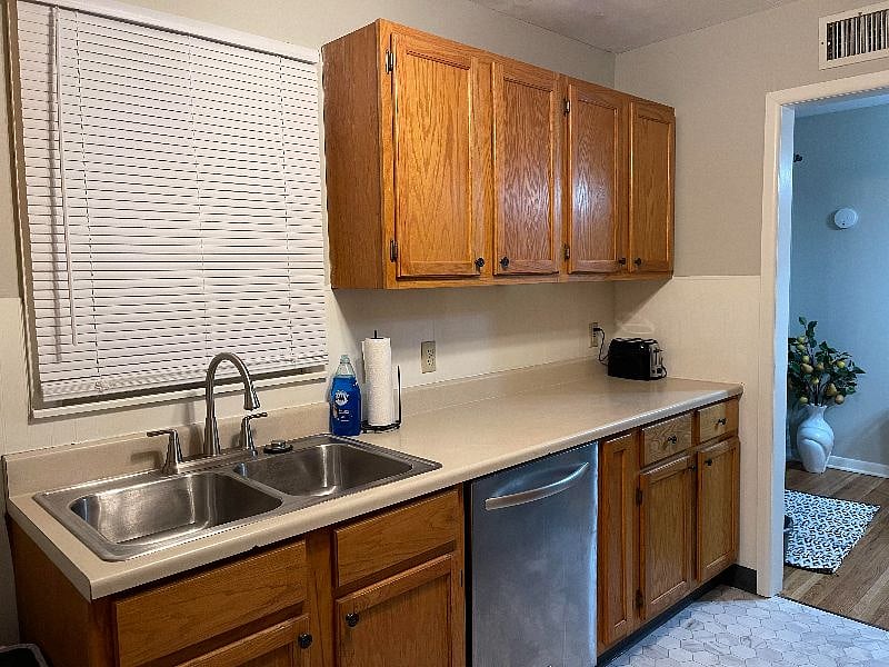 Furnished Finder property 344141_1 photo 24