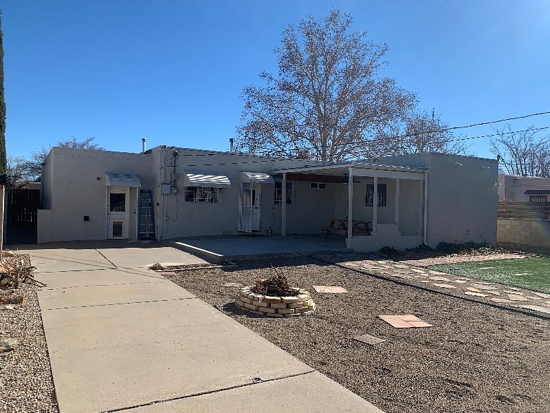 Fully fenced/gated backyard with ample space and privacy
