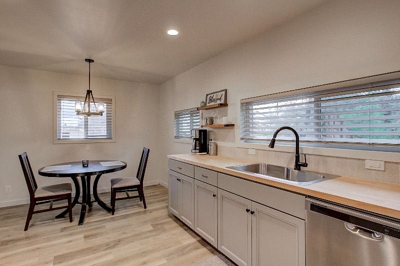 Furnished Finder property 344459_1 photo 10