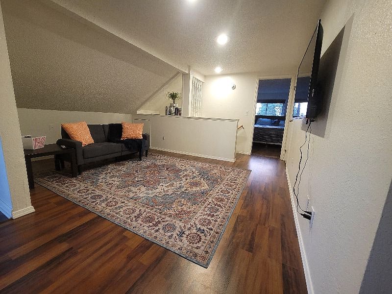 Furnished Finder property 344598_3 photo 3