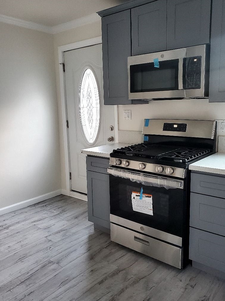 Please make that the stove is OFF when leaving the home.