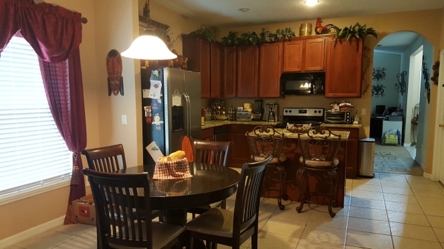 Shared kitchen, instant pot, air fryer, coffee maker, blender, bullet, toaster, food processor