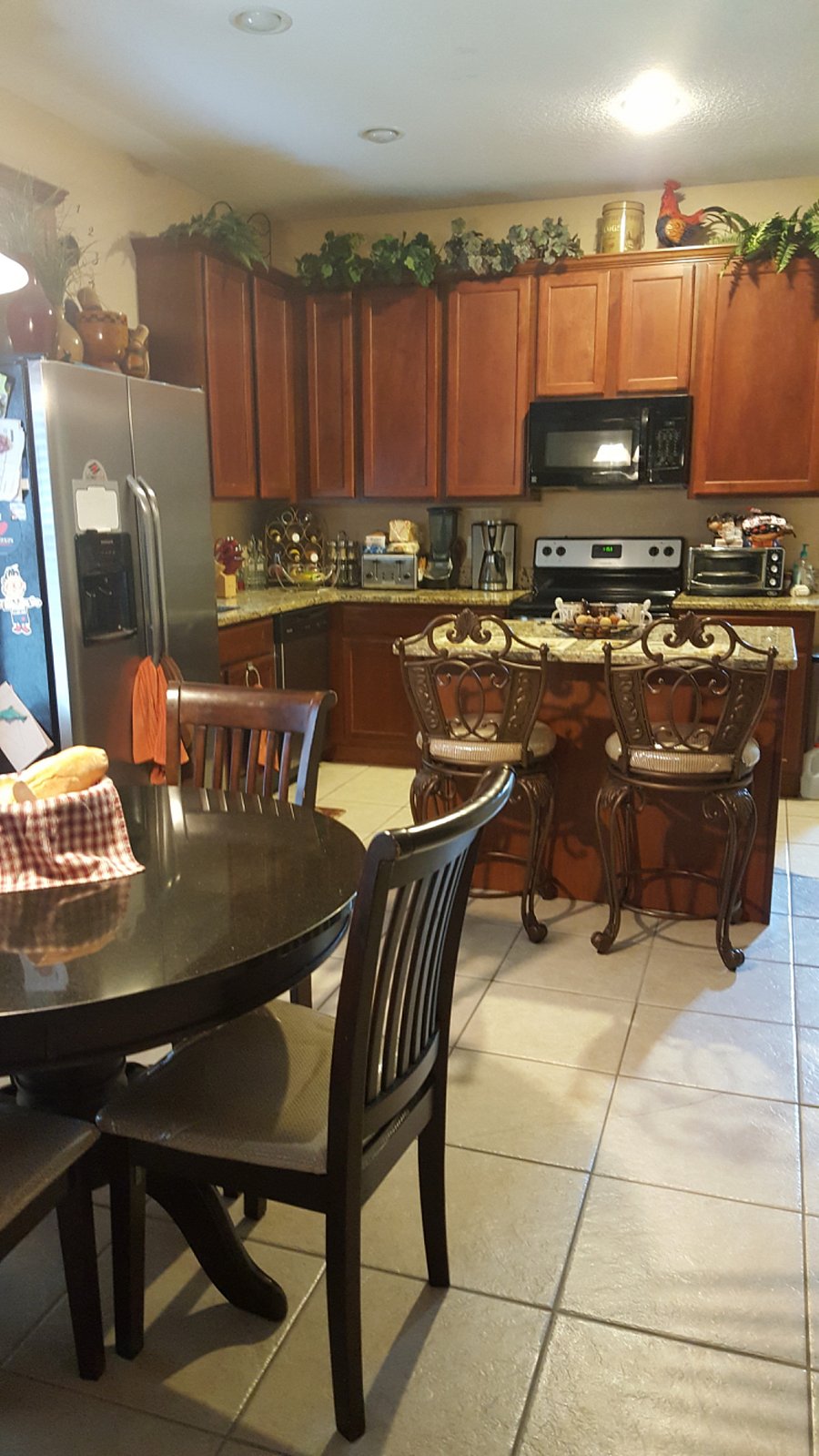 Shared kitchen, instant pot, air fryer, coffee maker, blender, bullet, toaster, food processor