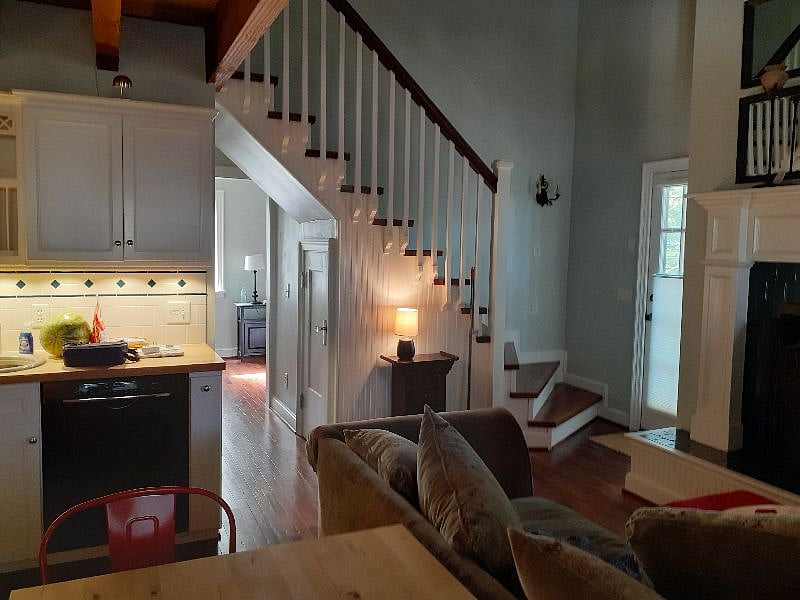 Furnished Finder property 344810_1 photo 8
