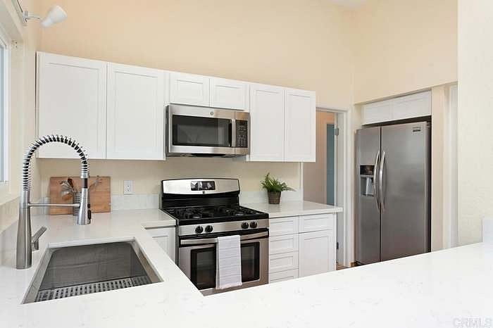 Furnished Finder property 345169_3 photo 6