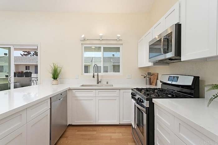 Furnished Finder property 345169_3 photo 7