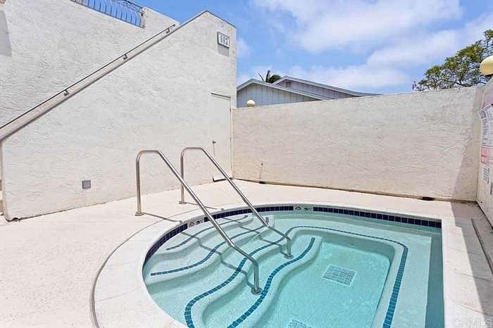 Furnished Finder property 345169_3 photo 8