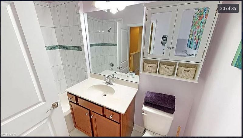 Full Sized Guest Bathroom