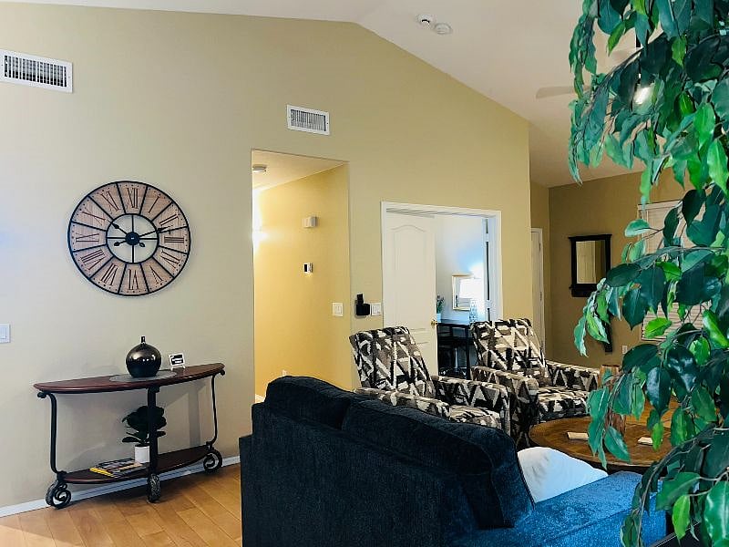 Furnished Finder property 345266_1 photo 11