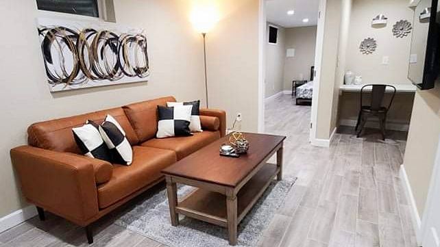 Private Mother-In-Law Suite: Living Room
