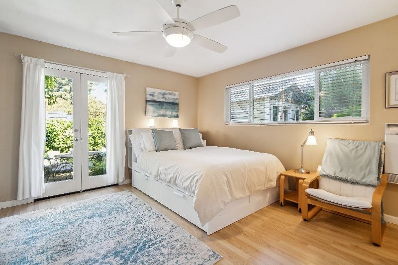 Queen Bed