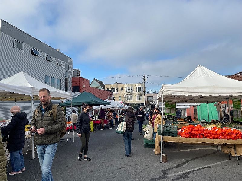 Sunday Farmer's Market on 9th Ave