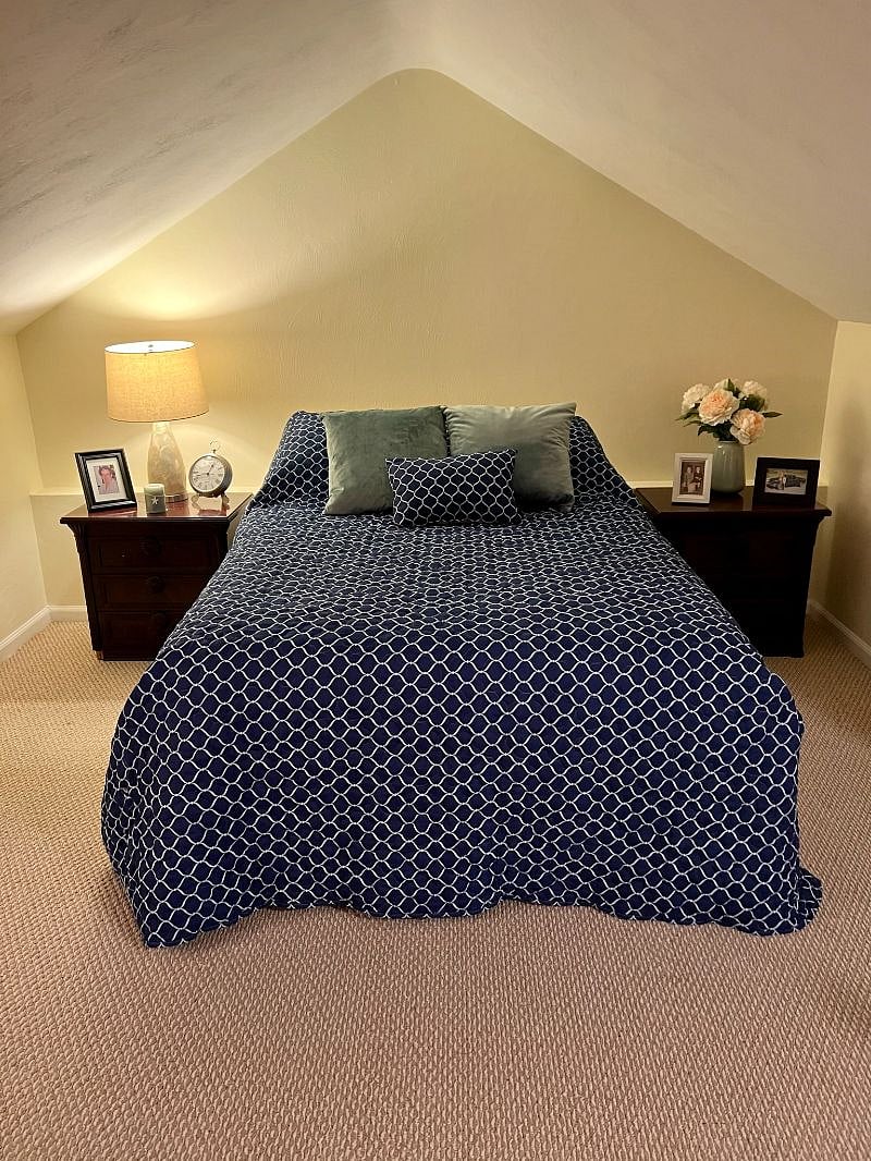Same bed, different accessories.