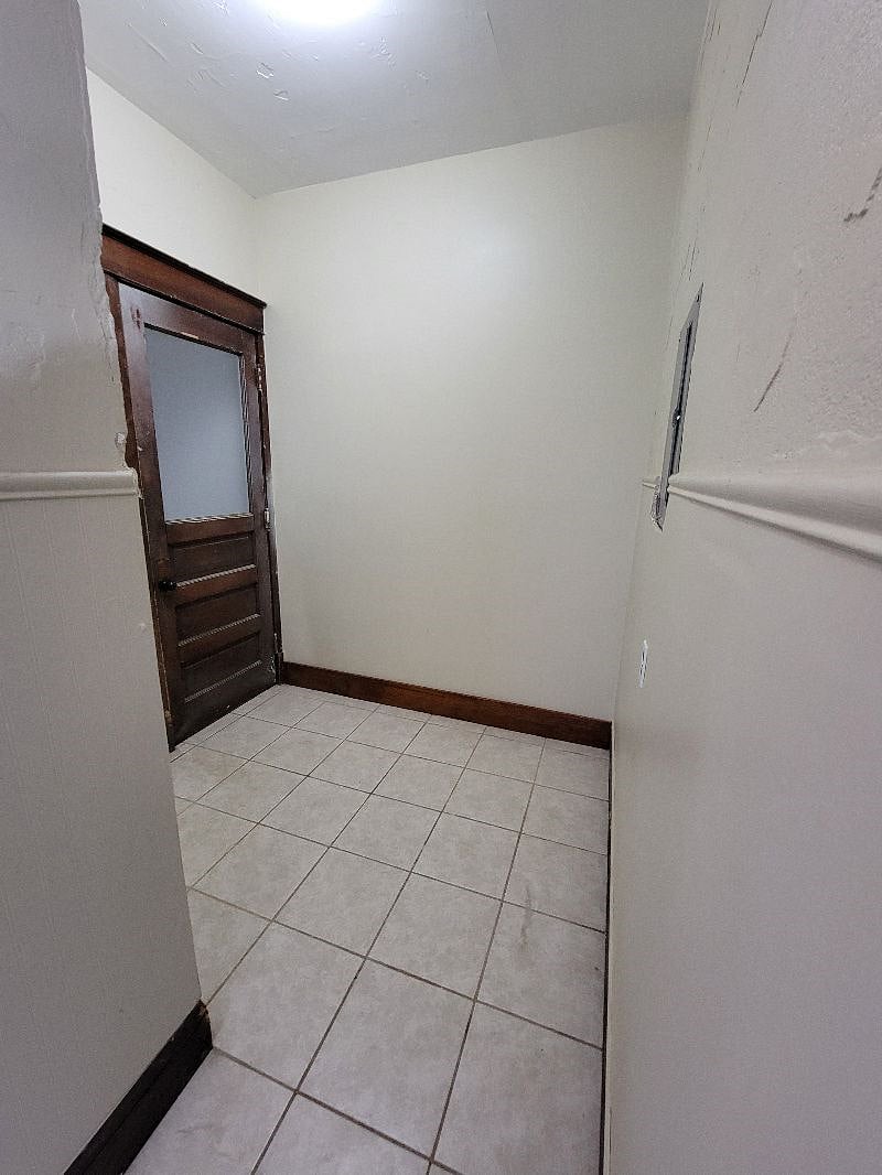 Furnished Finder property 345622_1 photo 11