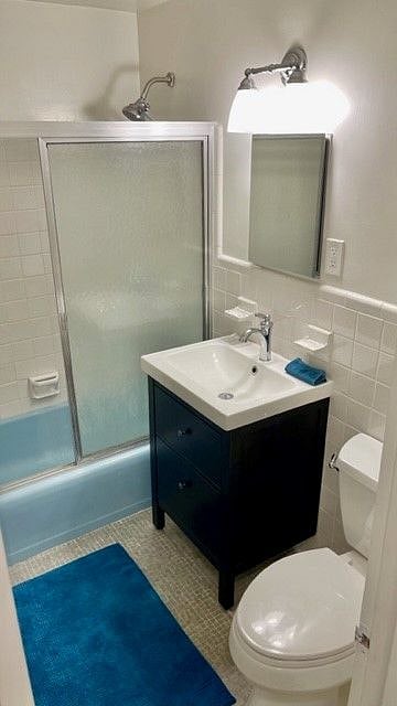 Front Bedroom - bathroom
