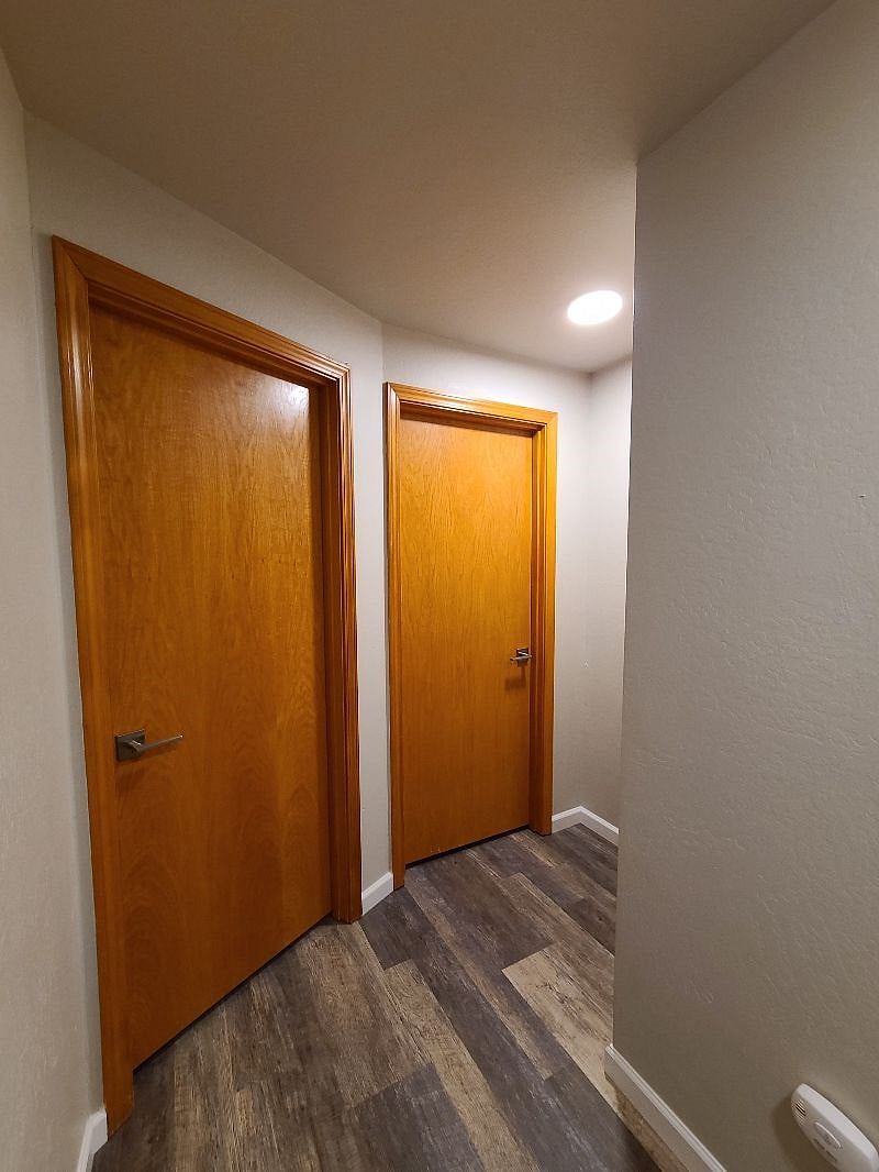 2 bedroom entrances - upstairs