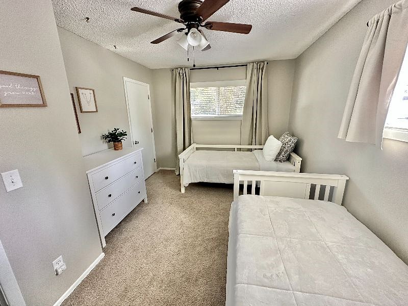 Third bedroom with 2 twin beds.
