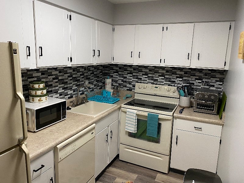 Furnished Finder property 346105_1 photo 8