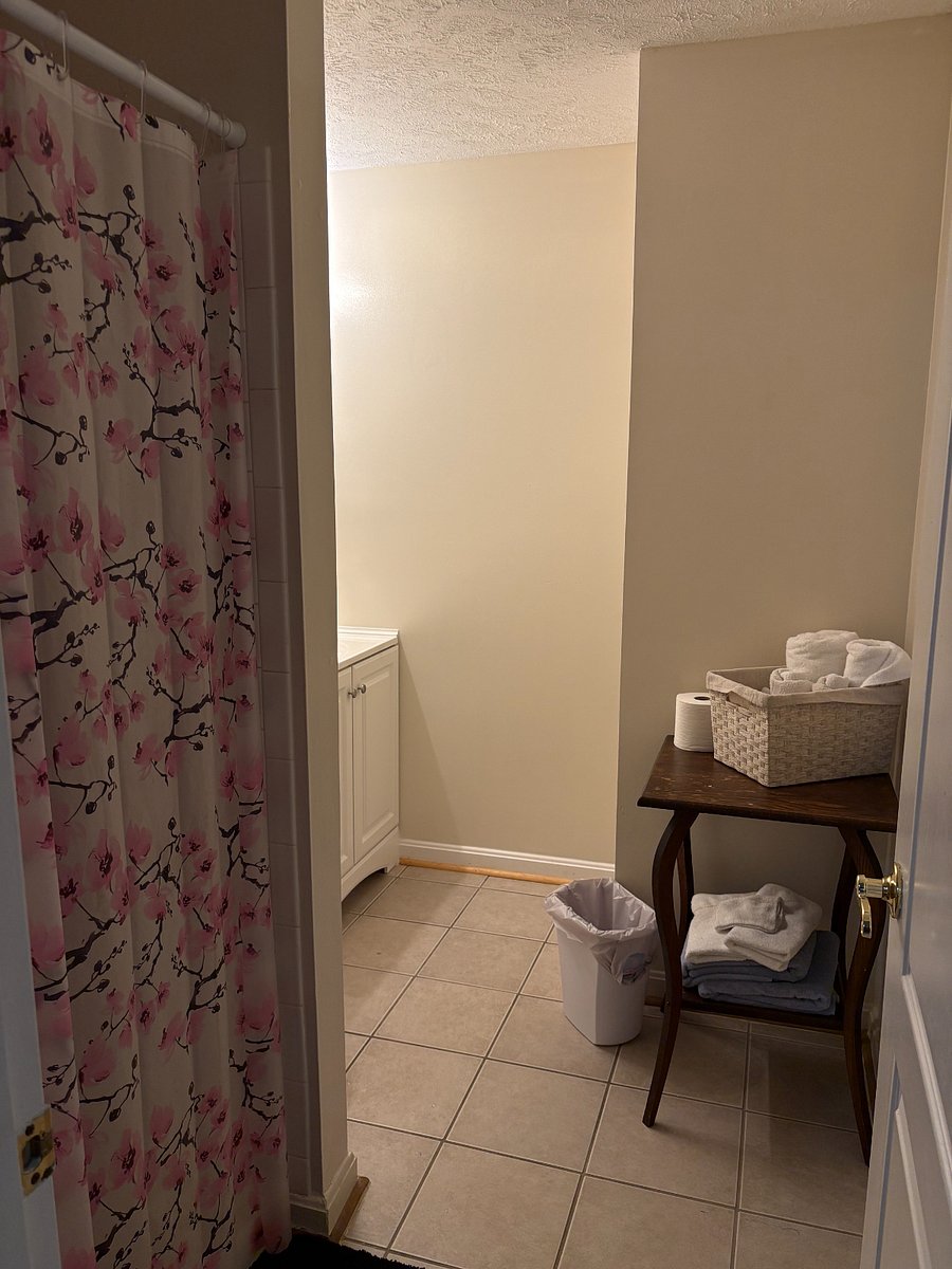 Furnished Finder property 346125_1 photo 16
