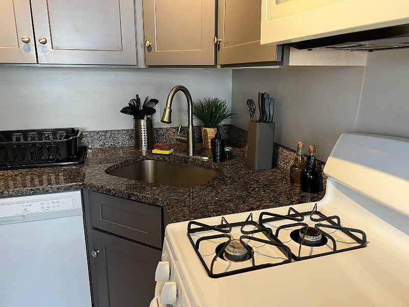 Furnished Finder property 346185_1 photo 9