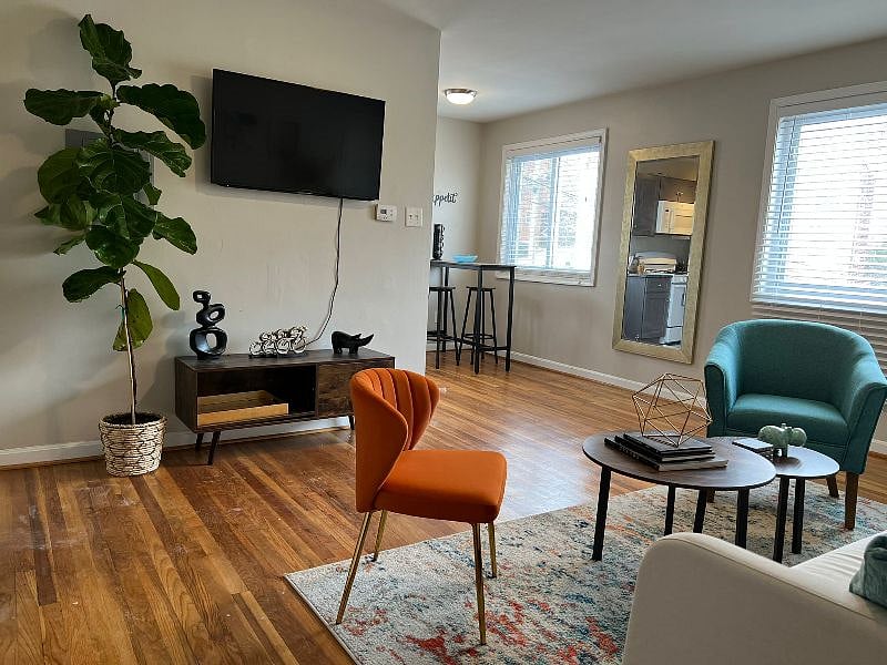 Furnished Finder property 346185_1 photo 1
