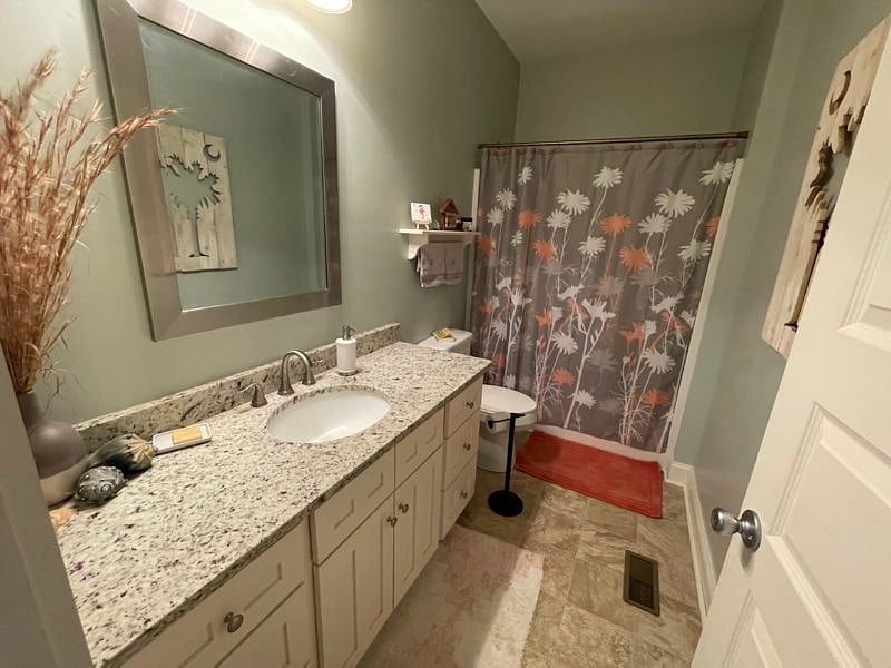 2nd bathroom